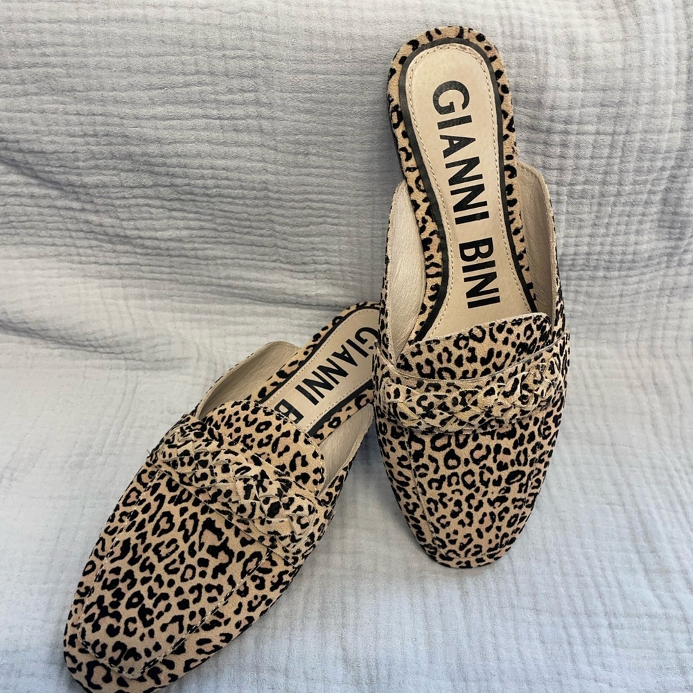 Gianni Bini Leopard Print suede mules